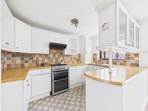 Kitchen- click for photo gallery